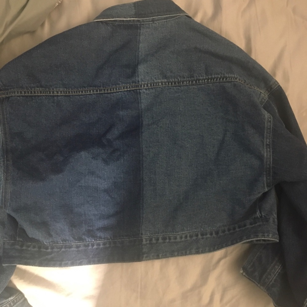Retro Cropped Denim Jacket - Picture 3 of 4